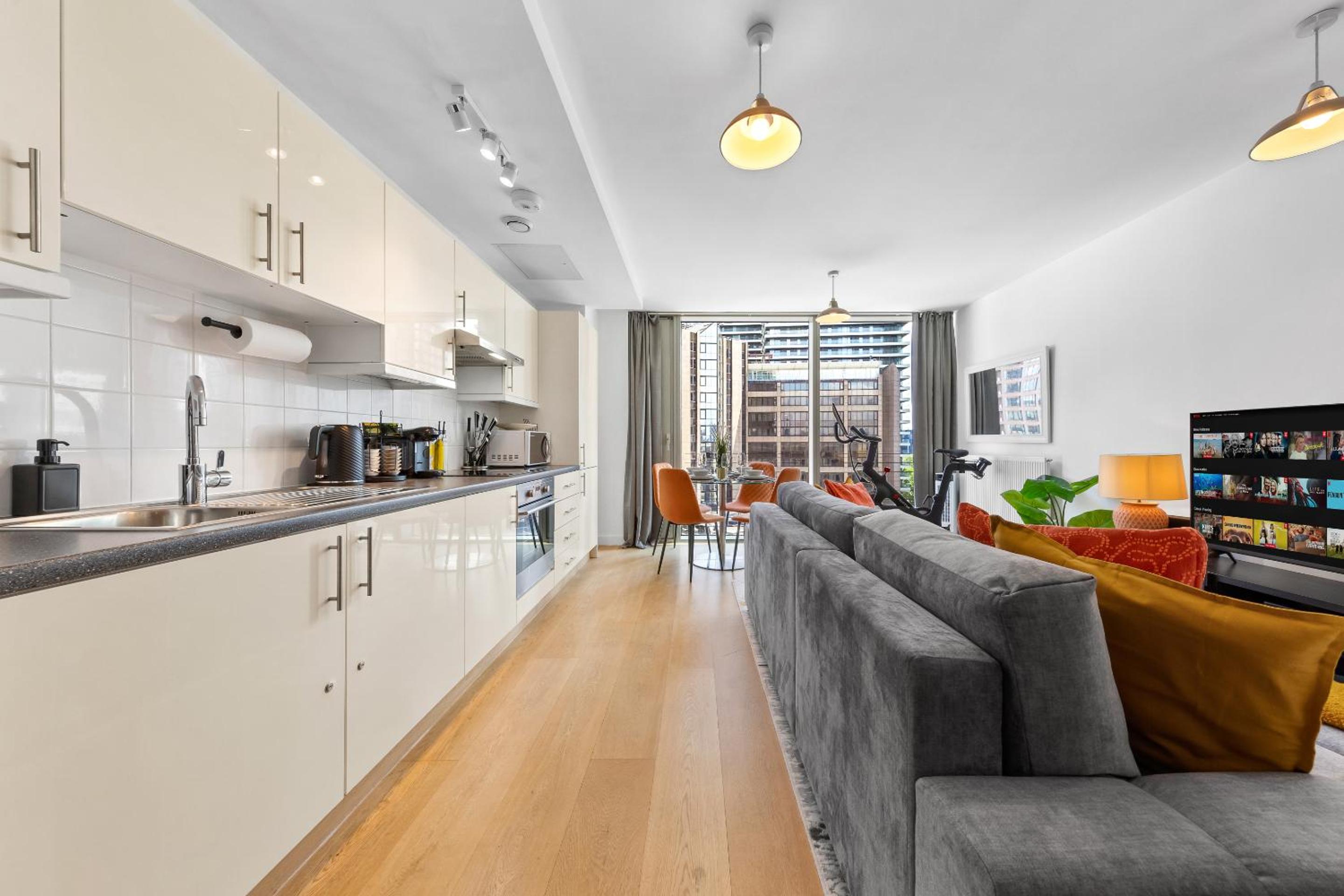 Canary Wharf Apartment