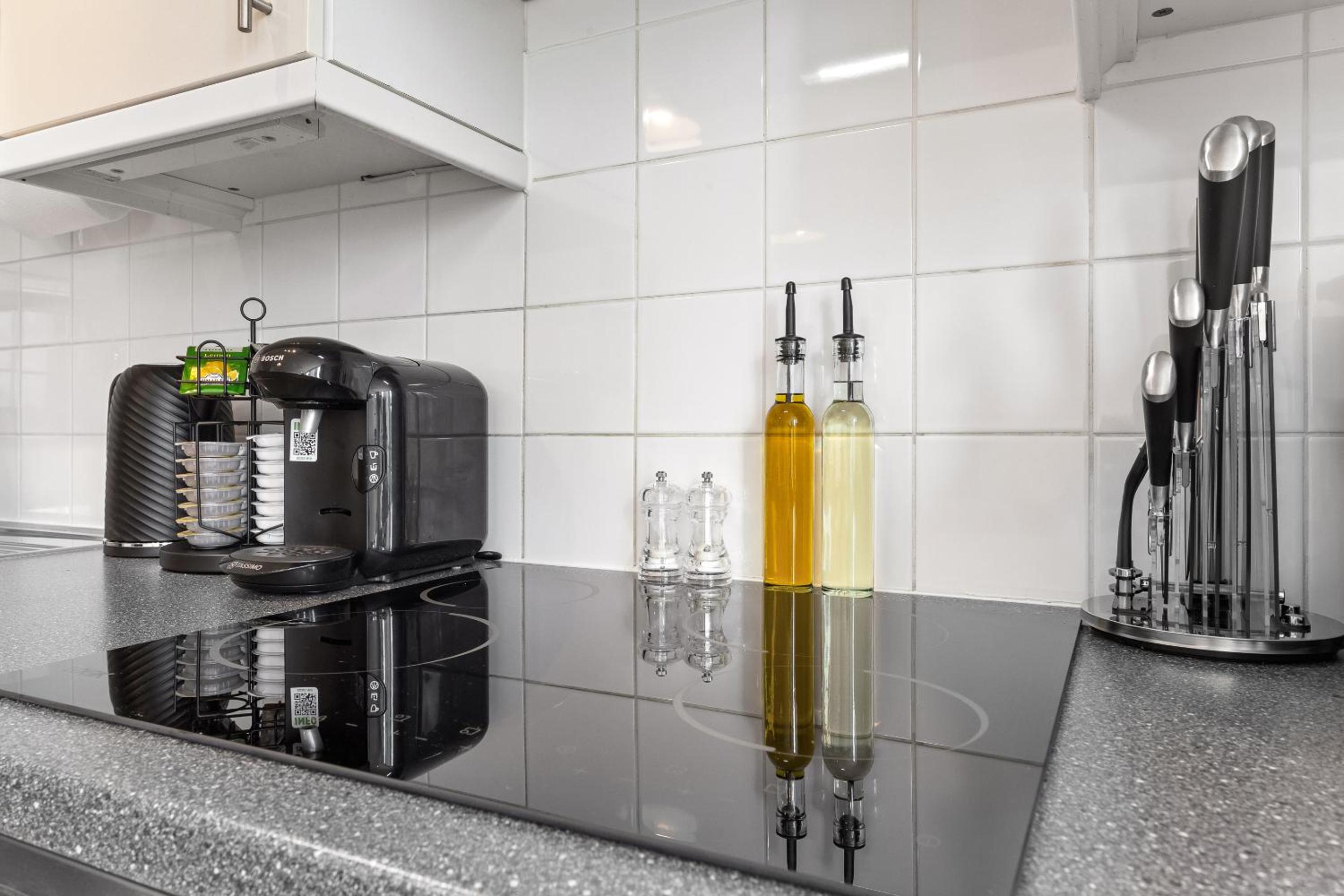 Canary Wharf Apartment