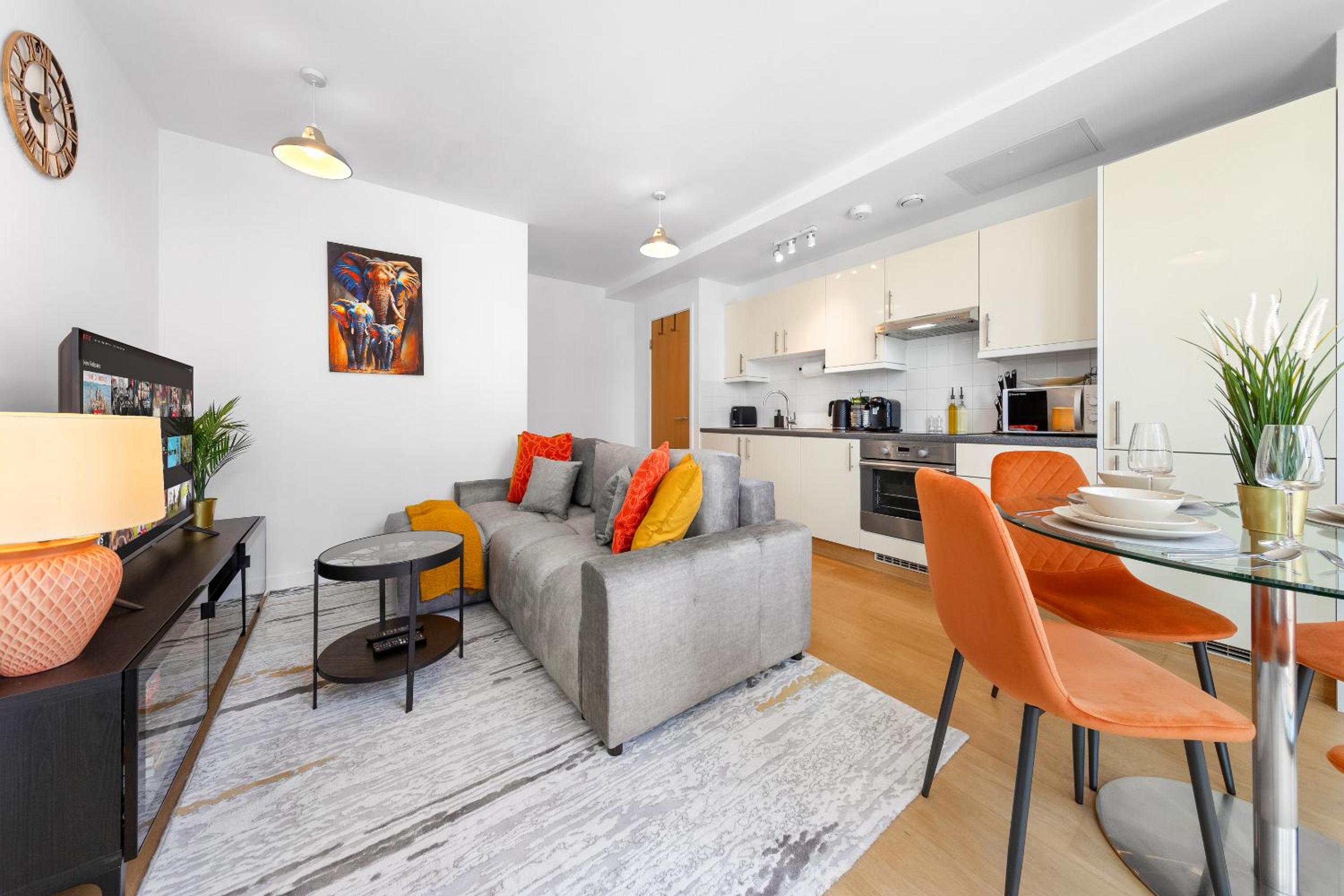 Canary Wharf Apartment