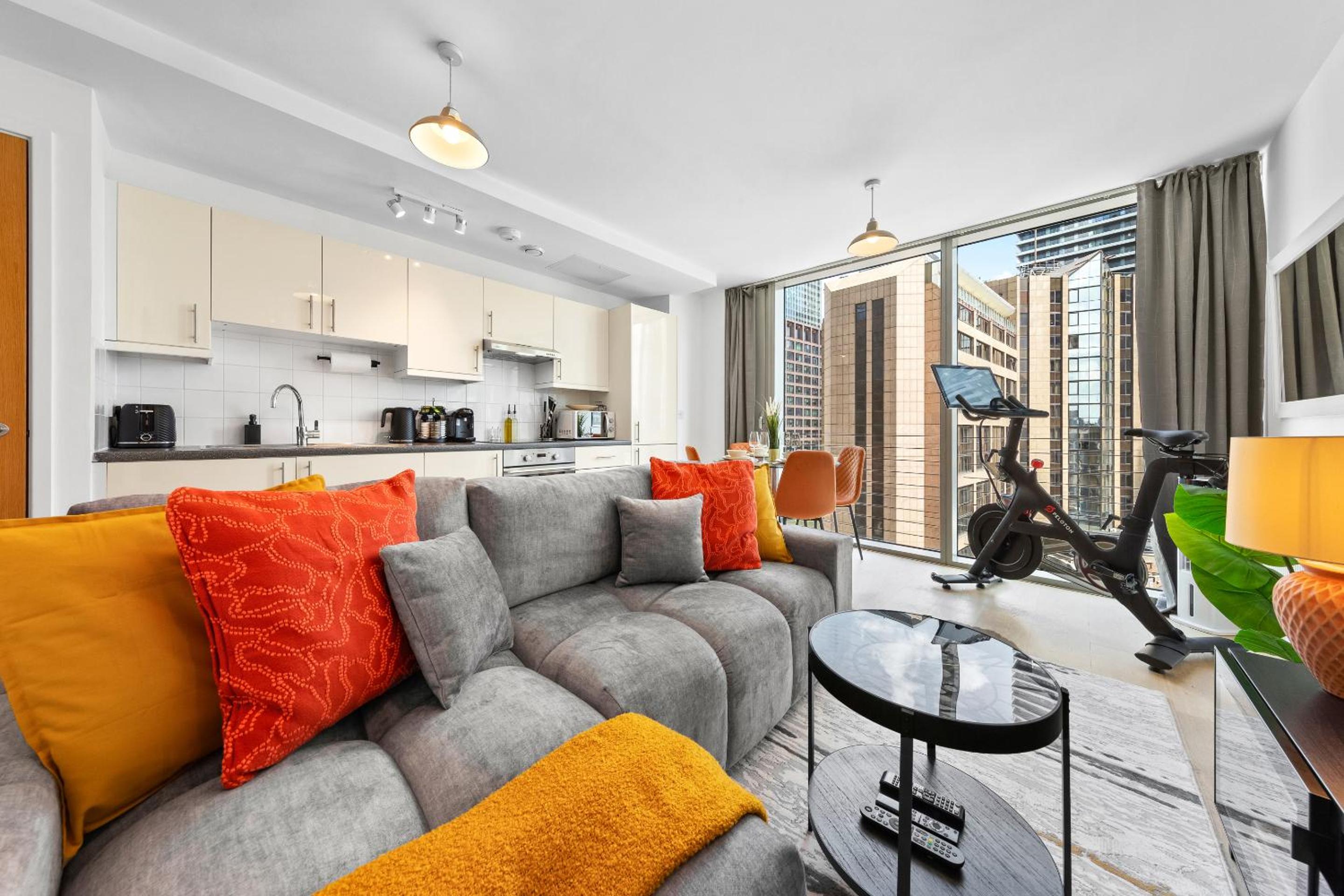Canary Wharf Apartment