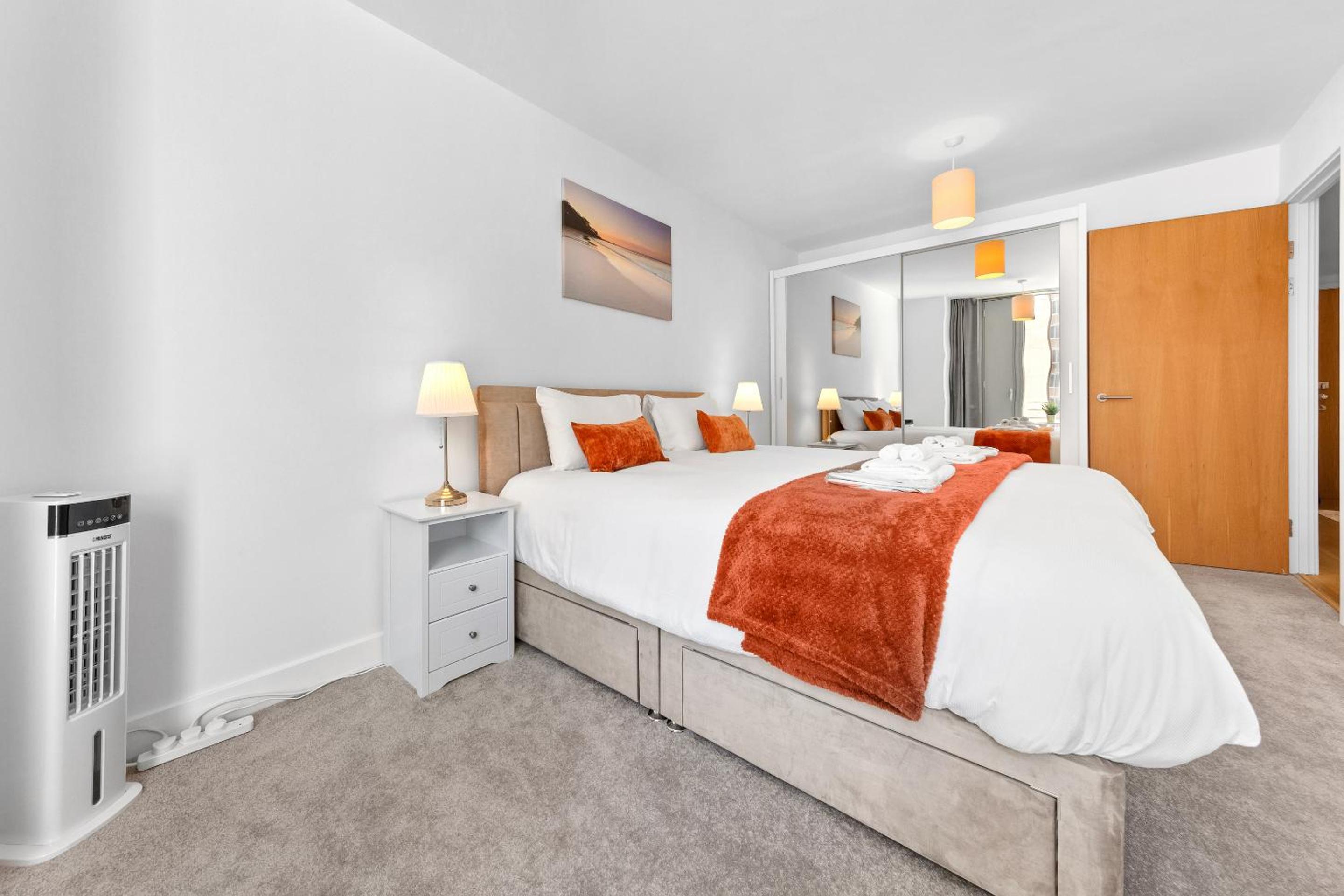 Canary Wharf Apartment
