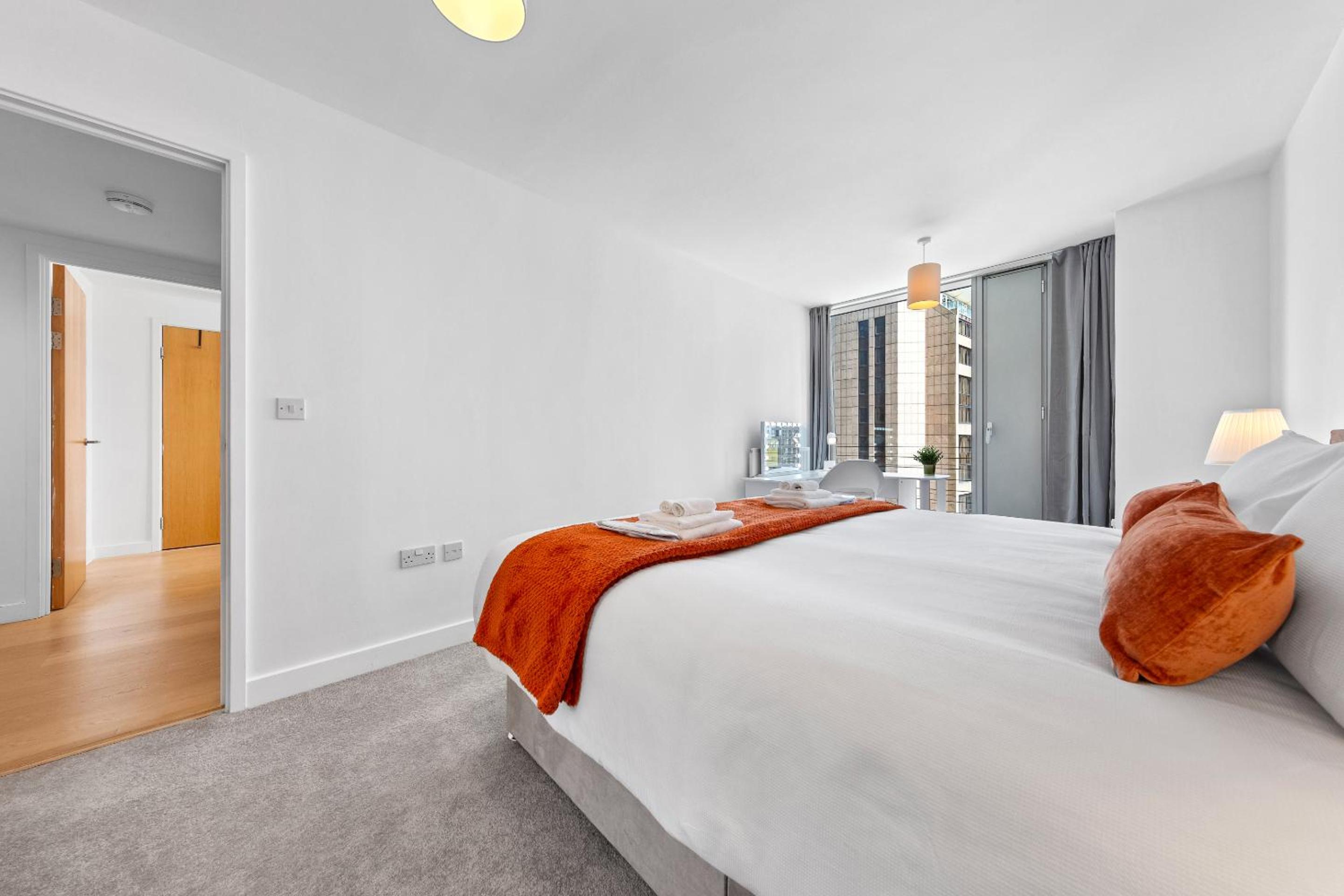 Canary Wharf Apartment
