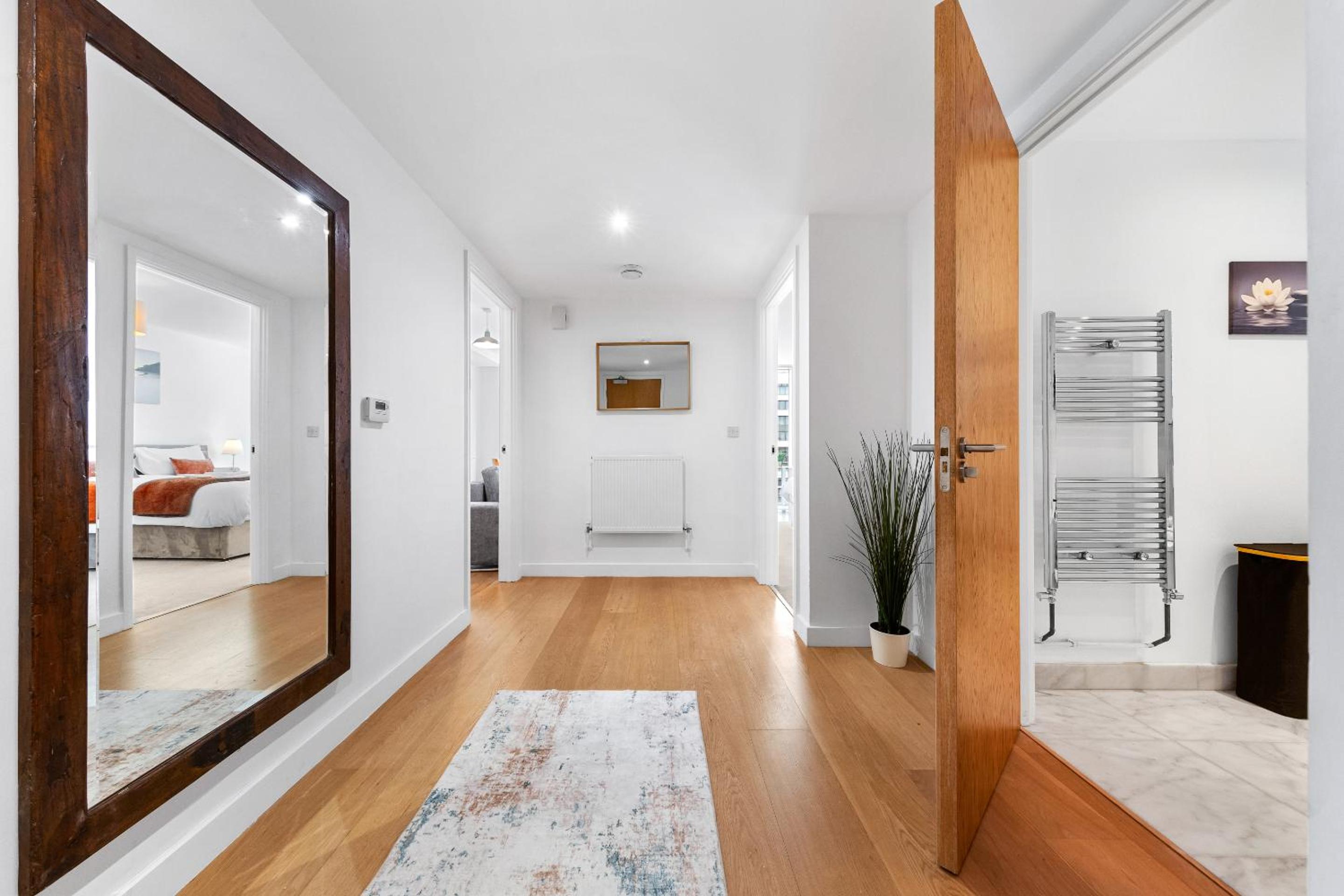 Canary Wharf Apartment