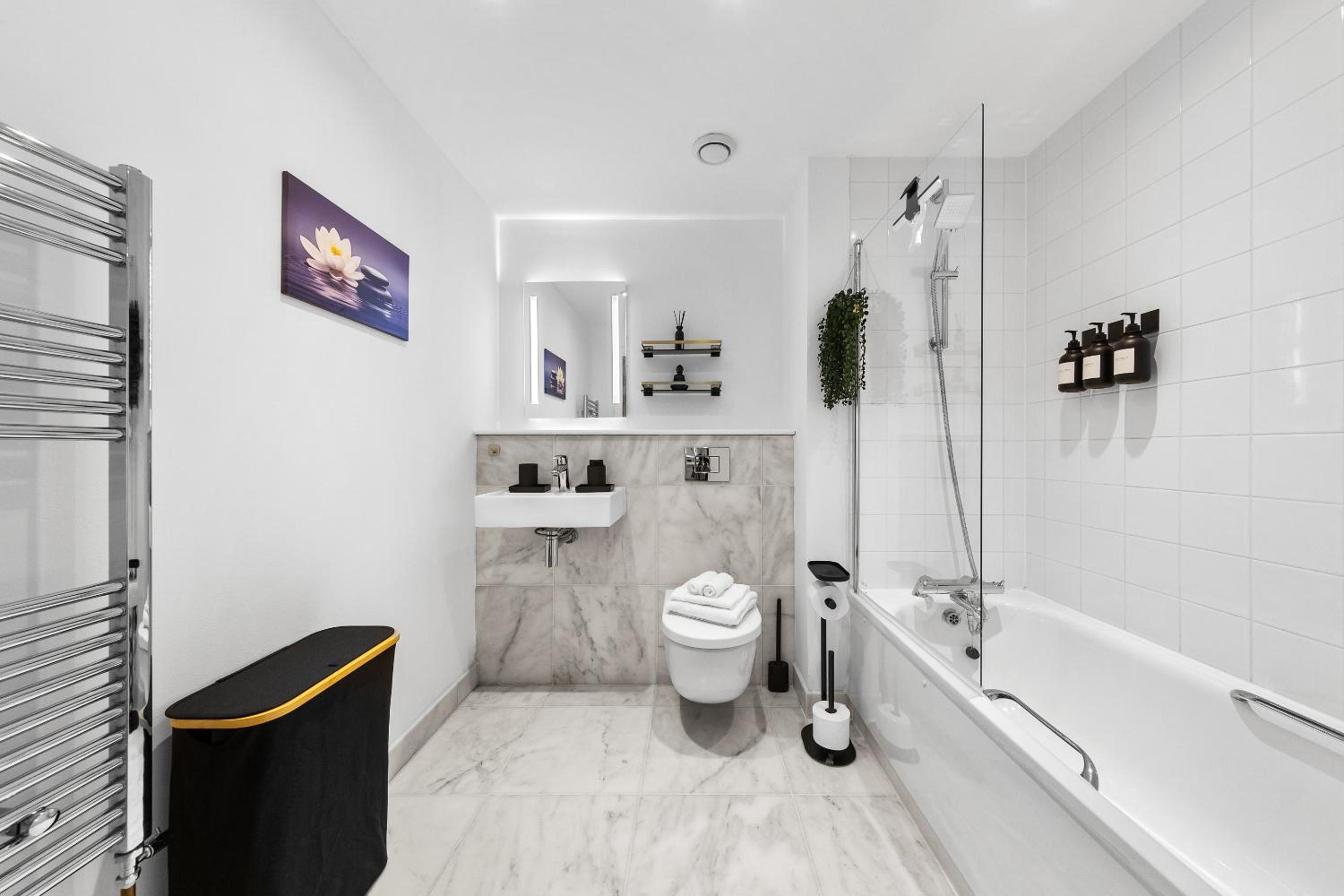 Canary Wharf Apartment