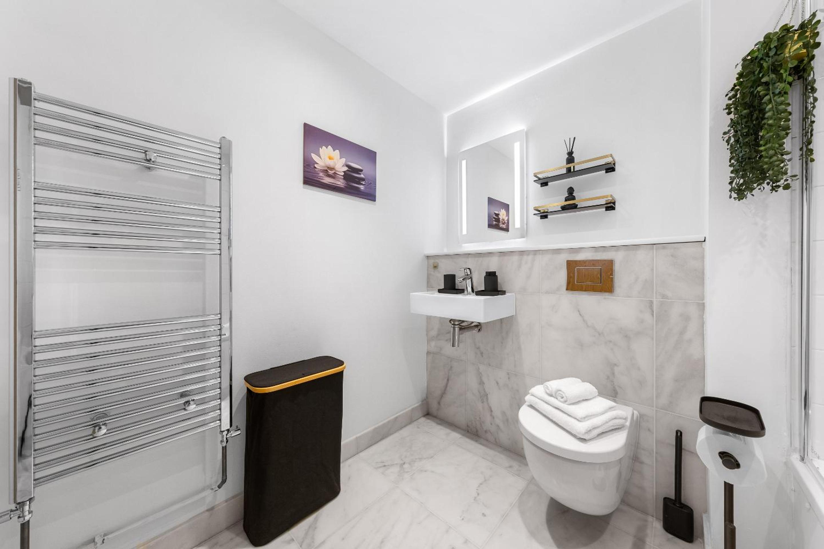 Canary Wharf Apartment