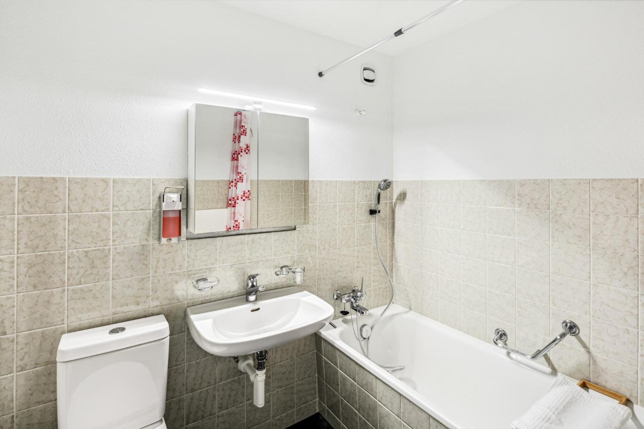 FENUS Geräumige Ferienwohnung in ruhiger Lage SGT03