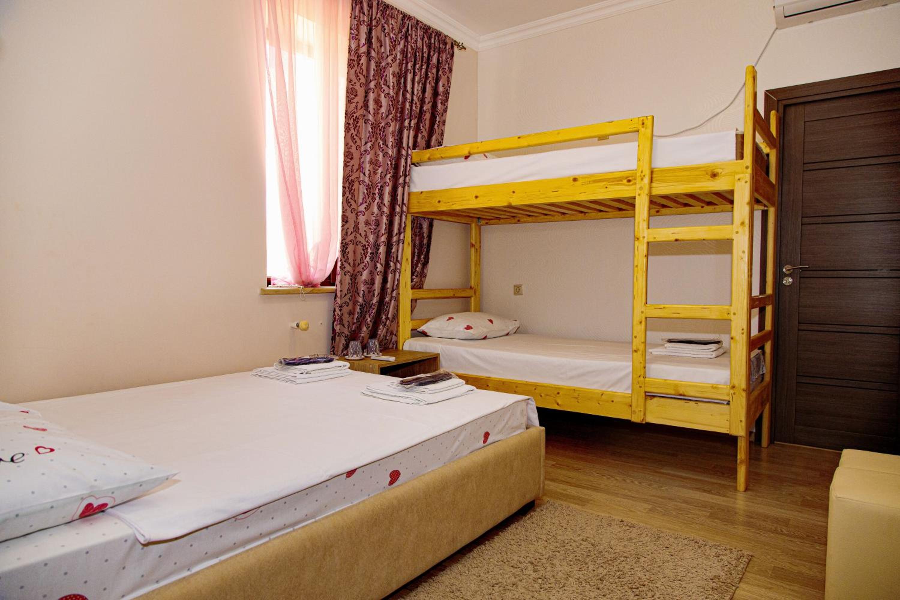 Siran Guest House