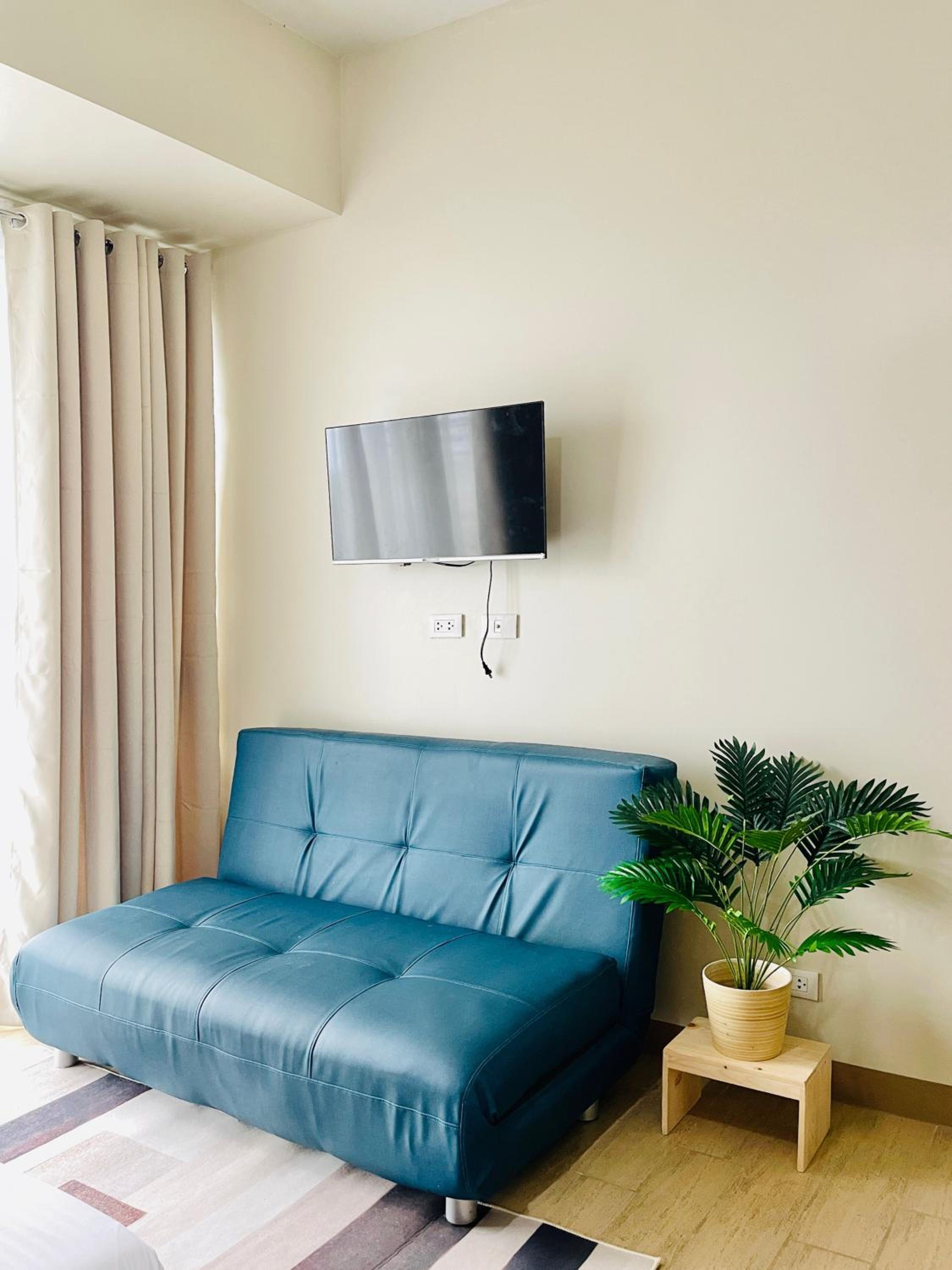 13 Peaceful Studio Nook view 4