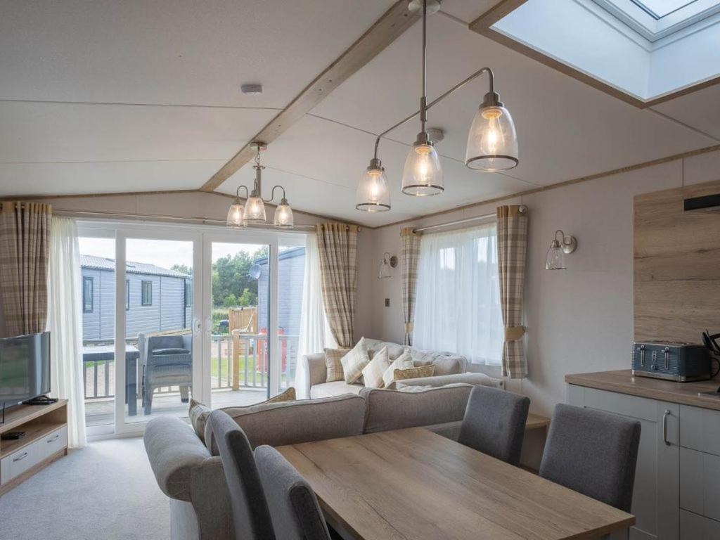 Pinewoods Beach Luxe no.3 – dog friendly view 3