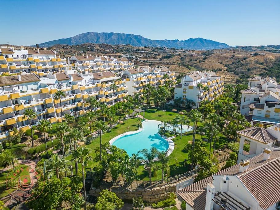 Apartment alongside golf course - TCM view 3