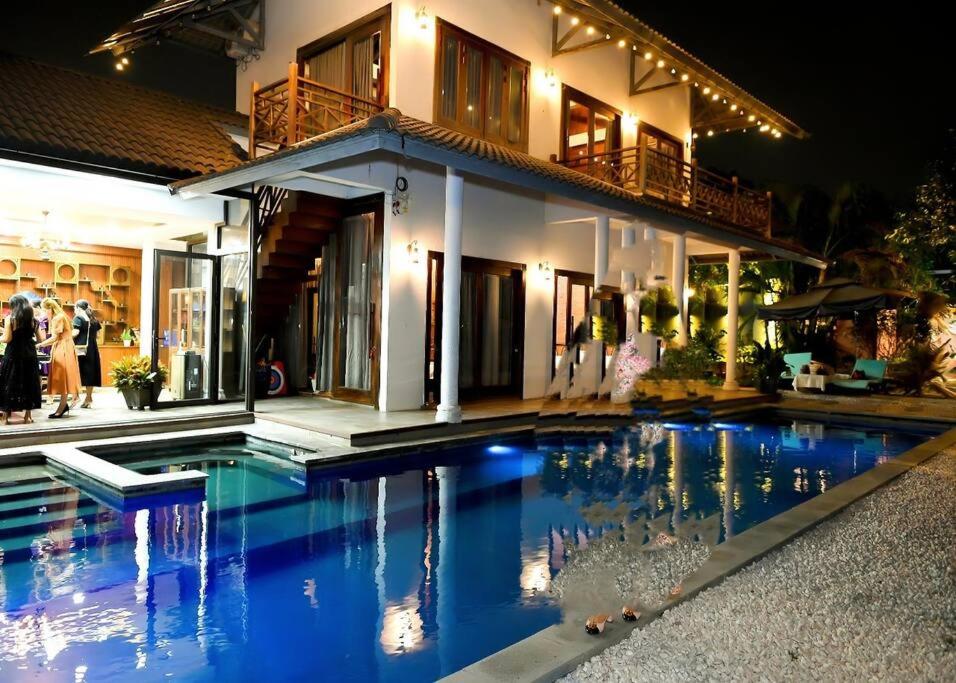green villa