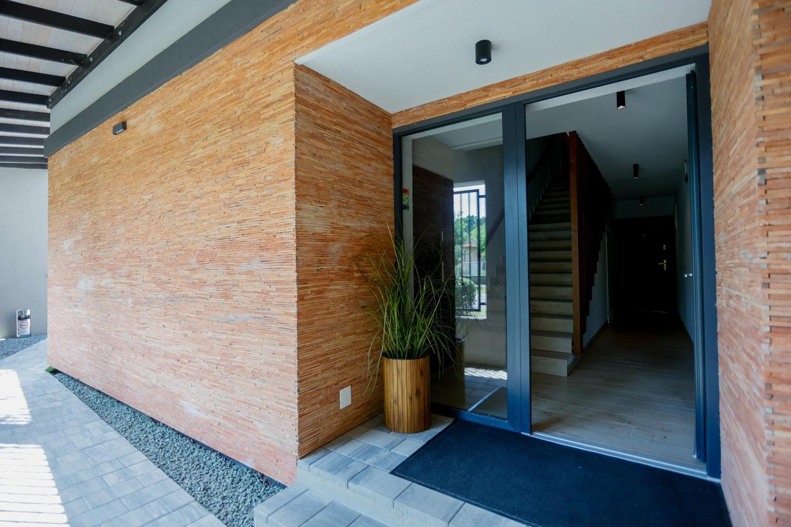 Várvavár Apartman Gyula view 2
