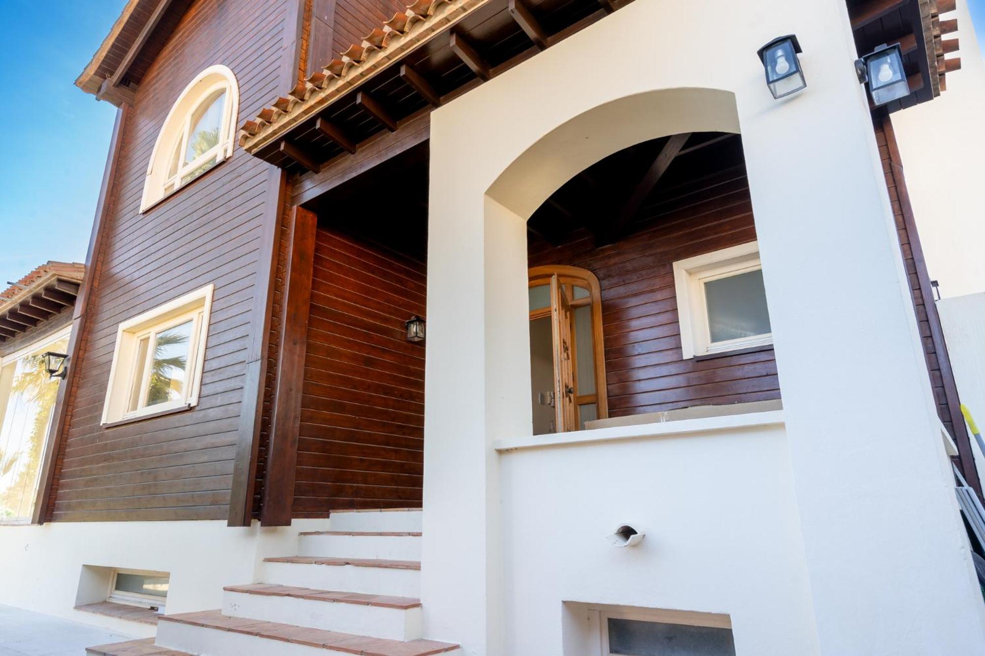 Lets in the Sun - Villa La Cala