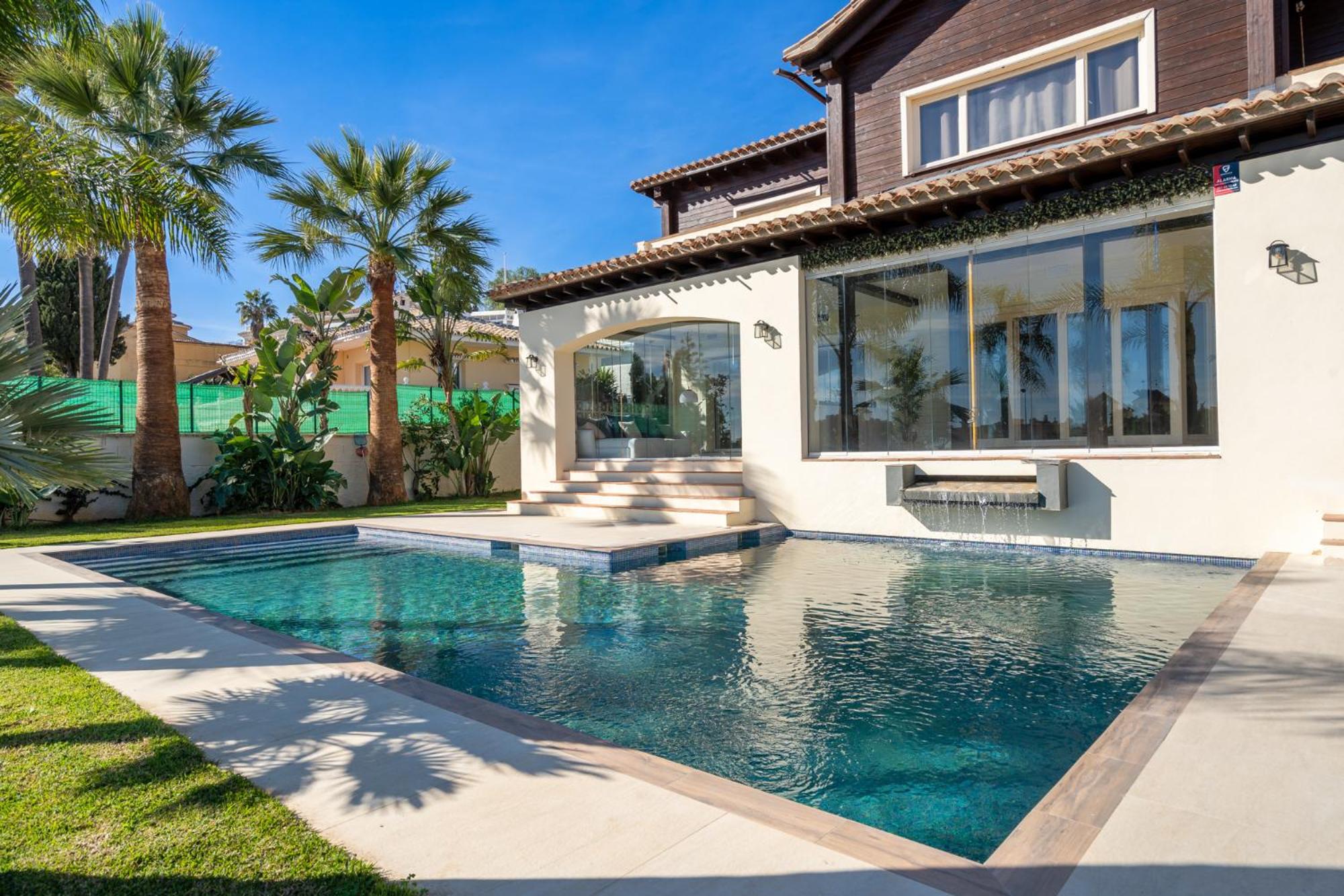 Lets in the Sun - Villa La Cala
