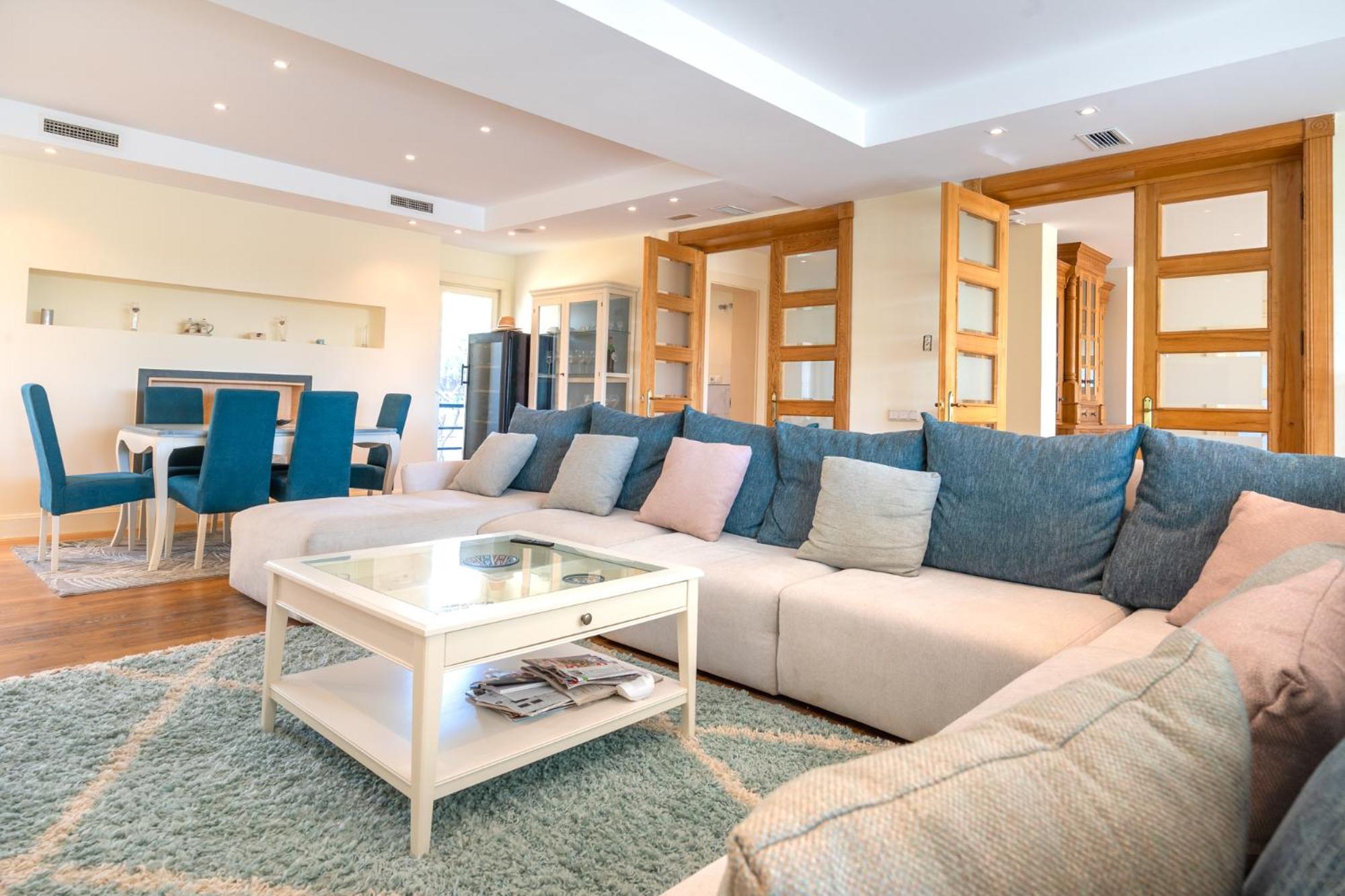 Lets in the Sun - Villa La Cala