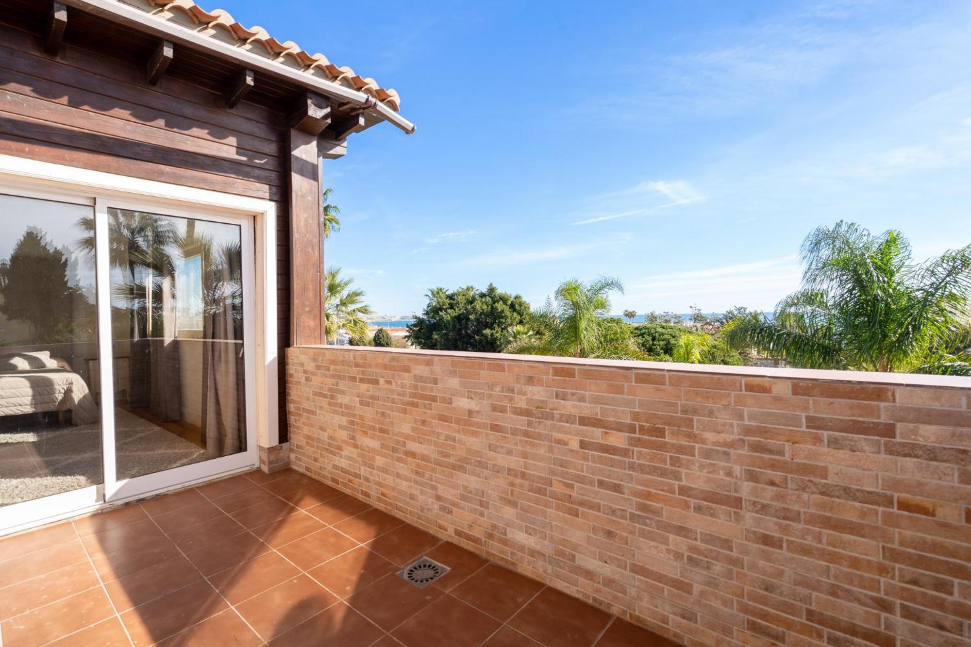 Lets in the Sun - Villa La Cala