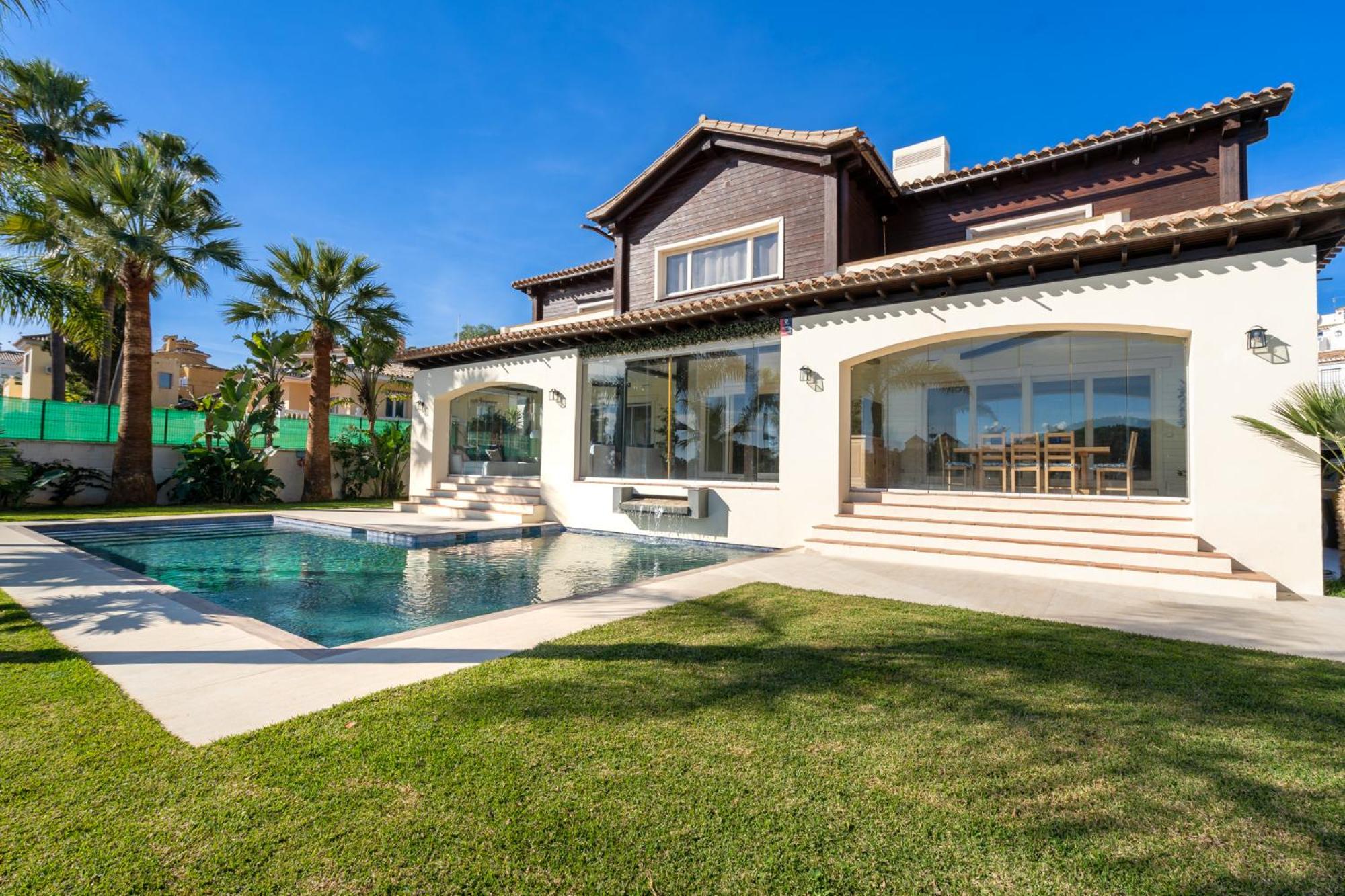 Lets in the Sun - Villa La Cala
