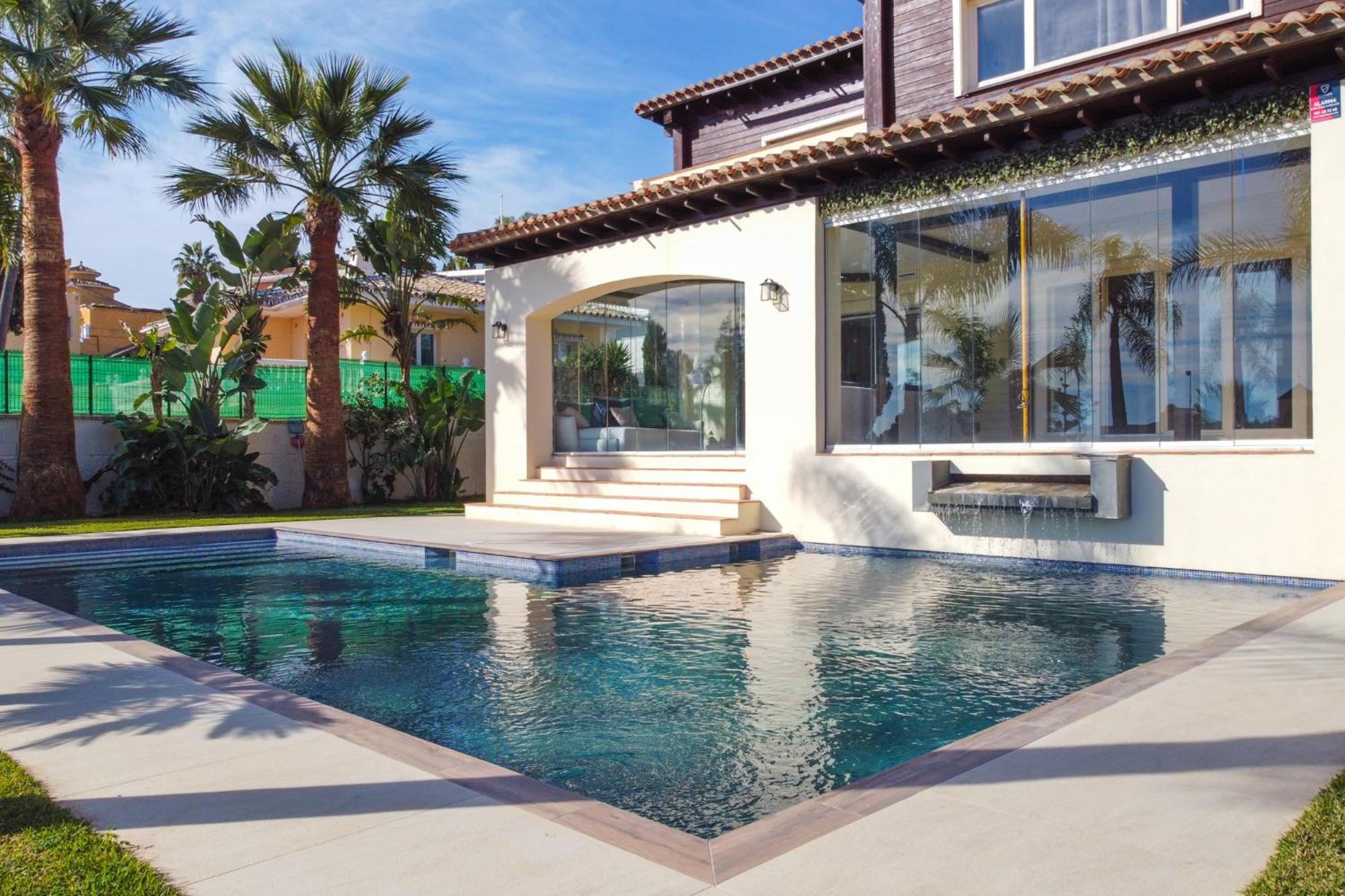 Lets in the Sun - Villa La Cala