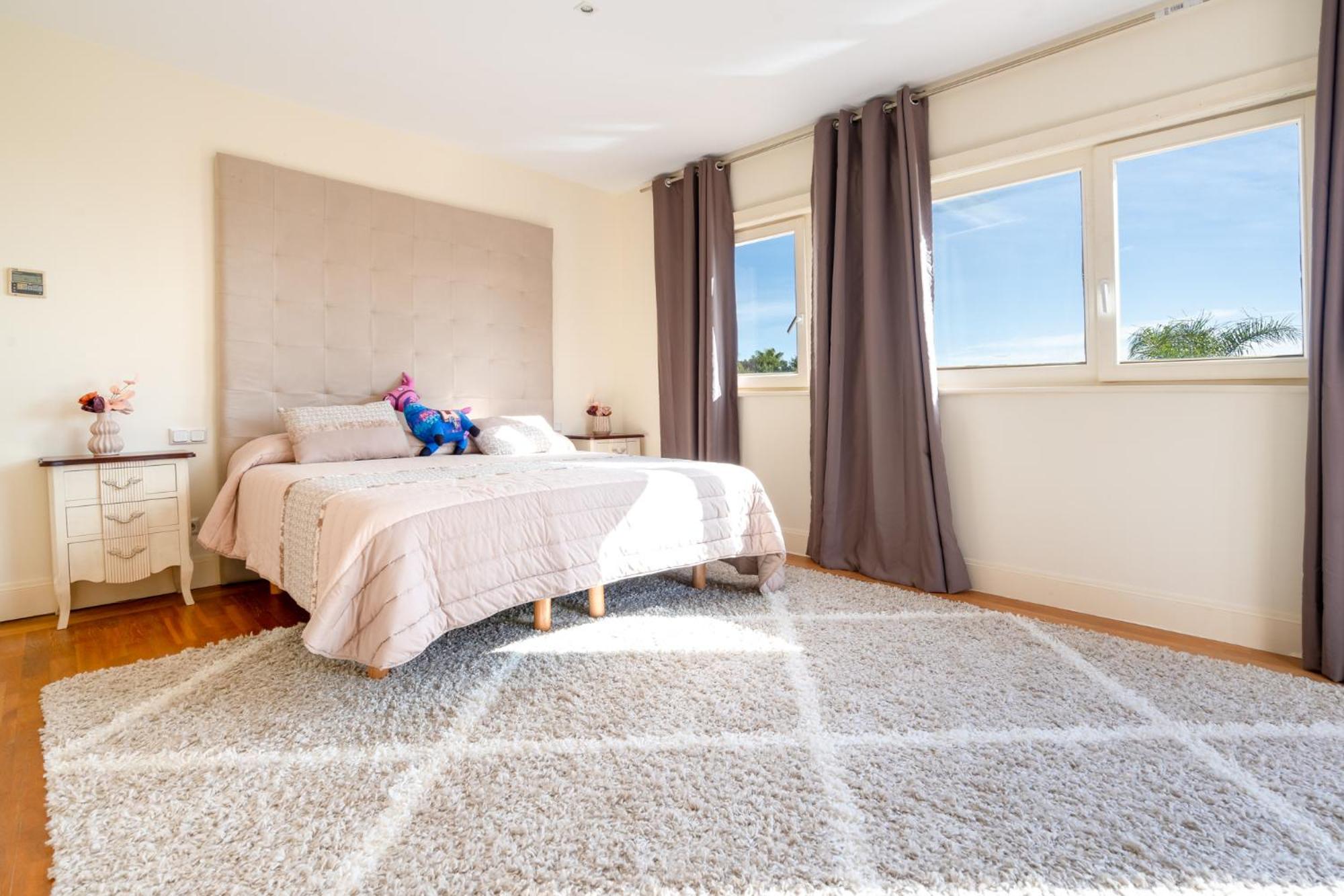 Lets in the Sun - Villa La Cala