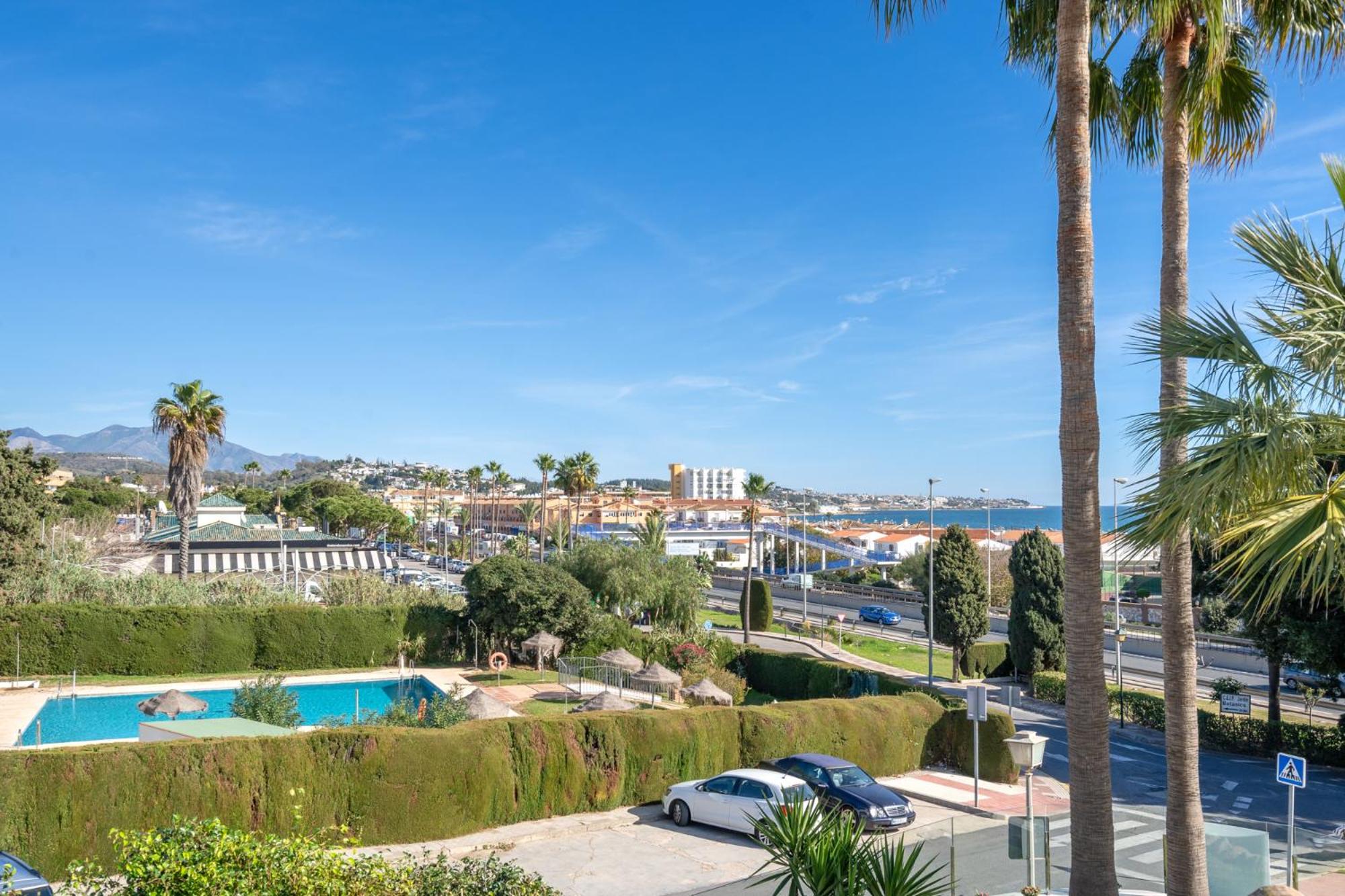 Lets in the Sun - Villa La Cala
