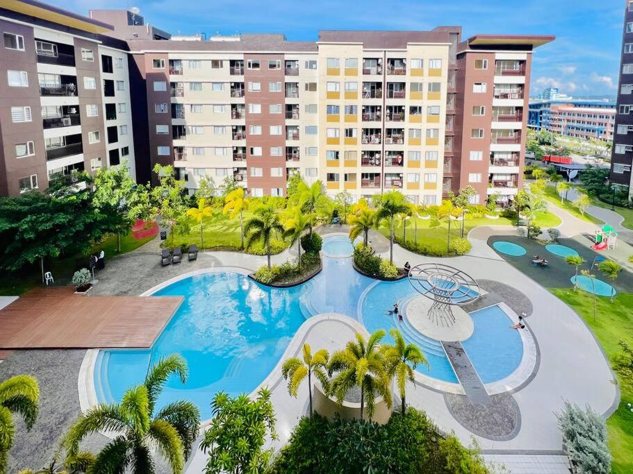 U2 Spacious 1BR Retreat view 5