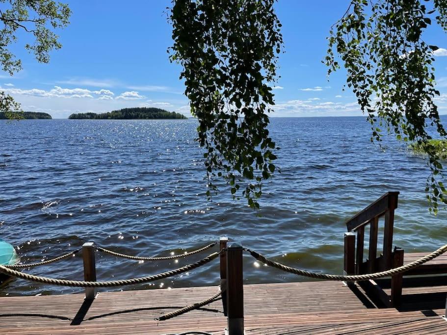 Moderni rantasauna ja -mökki