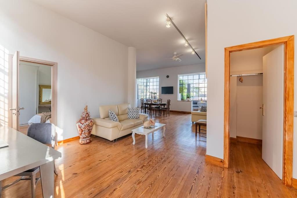 Spacious 2-Bdrm Apt at Filopappou hill in Koukaki!