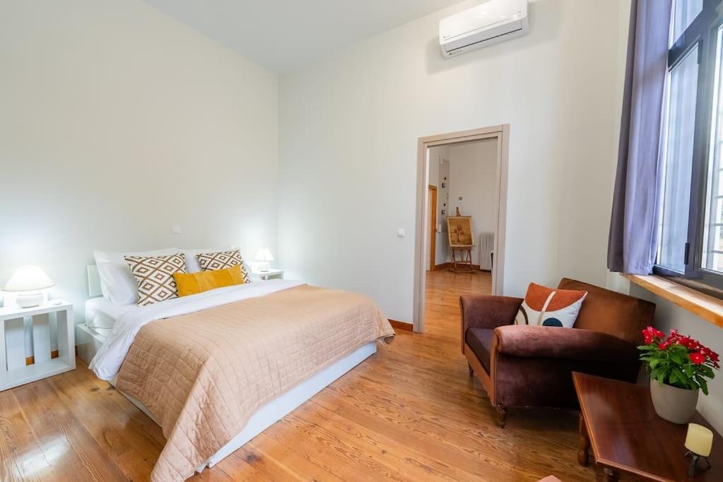 Spacious 2-Bdrm Apt at Filopappou hill in Koukaki!