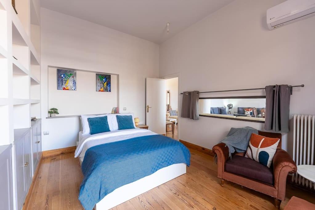 Spacious 2-Bdrm Apt at Filopappou hill in Koukaki!