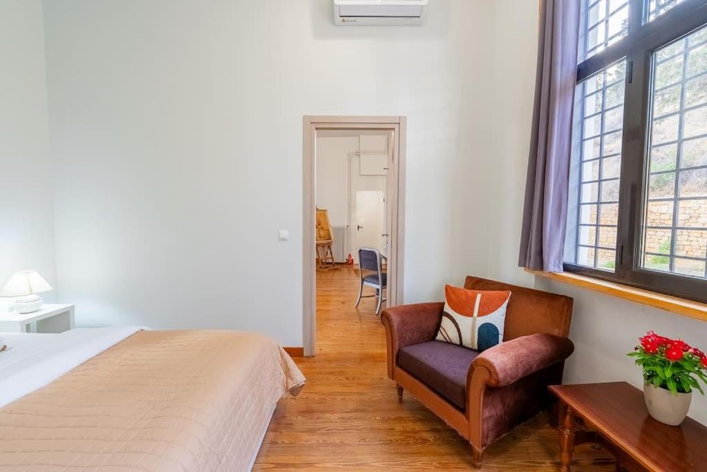 Spacious 2-Bdrm Apt at Filopappou hill in Koukaki!