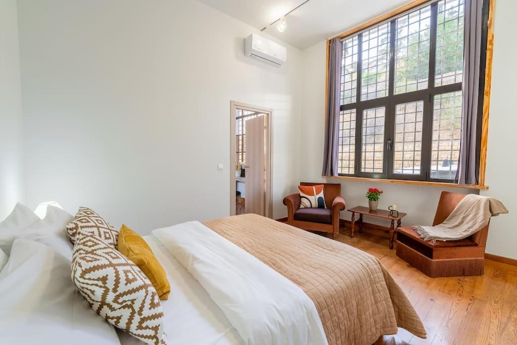 Spacious 2-Bdrm Apt at Filopappou hill in Koukaki!