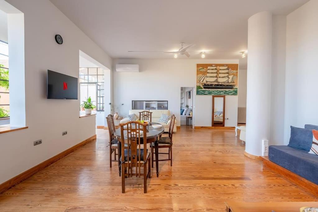 Spacious 2-Bdrm Apt at Filopappou hill in Koukaki!