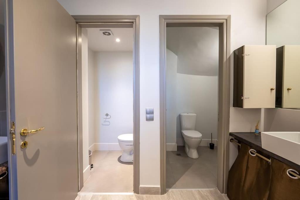 Spacious 2-Bdrm Apt at Filopappou hill in Koukaki!