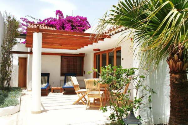 Birdcage Gay Men Resort and Lifestyle Hotel