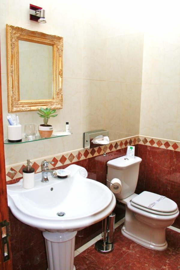 Birdcage Gay Men Resort and Lifestyle Hotel