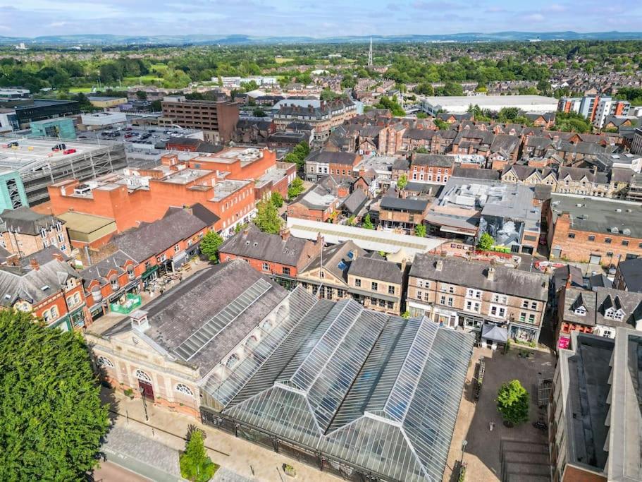 Apartment in Altrincham Centre