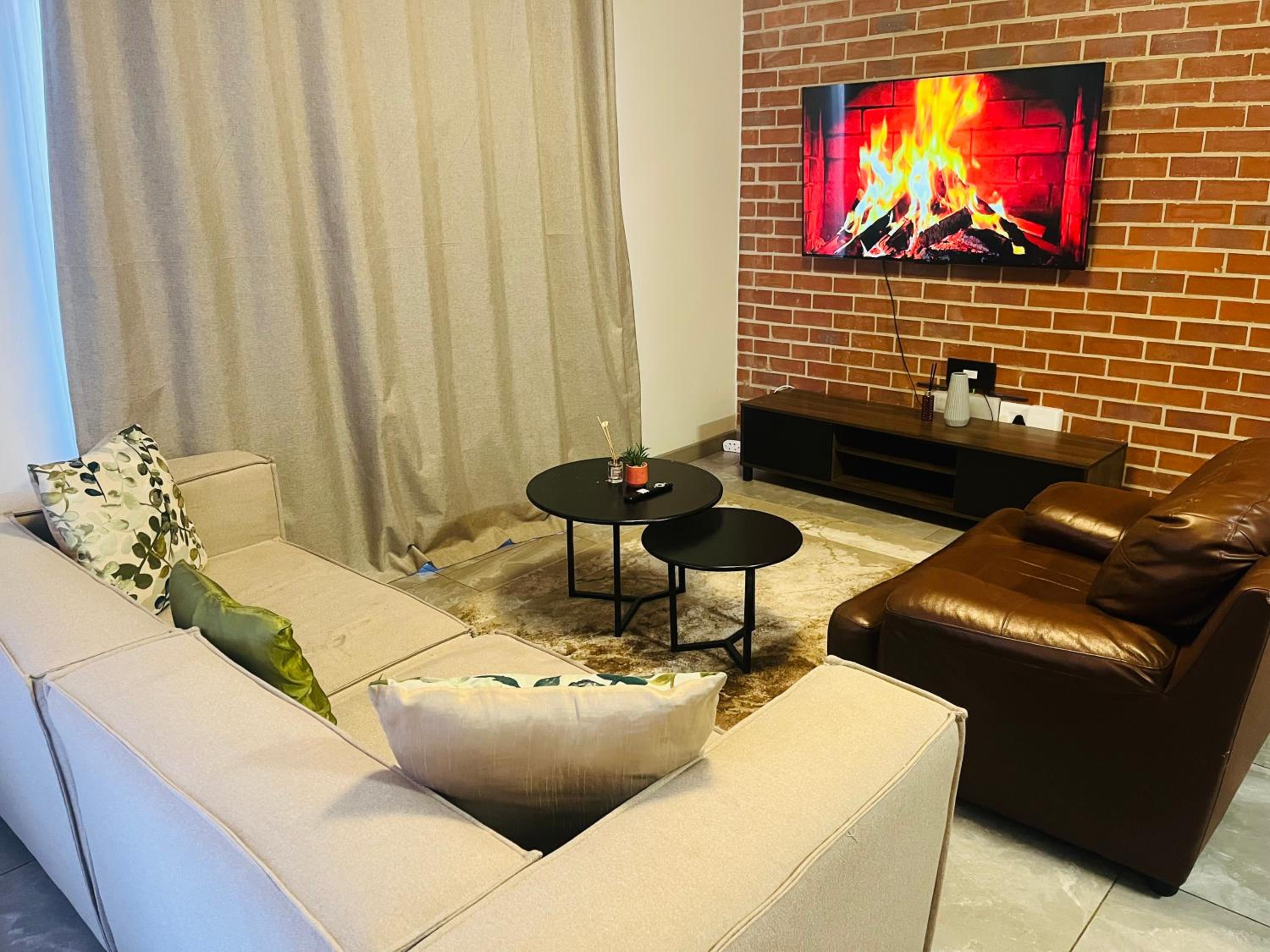 Secure 1 Bedroom Apartment in Midrand, Waterfall City - Lock Up and Go - Free WIFI and Parking - 7 Elizabeth Place view 5