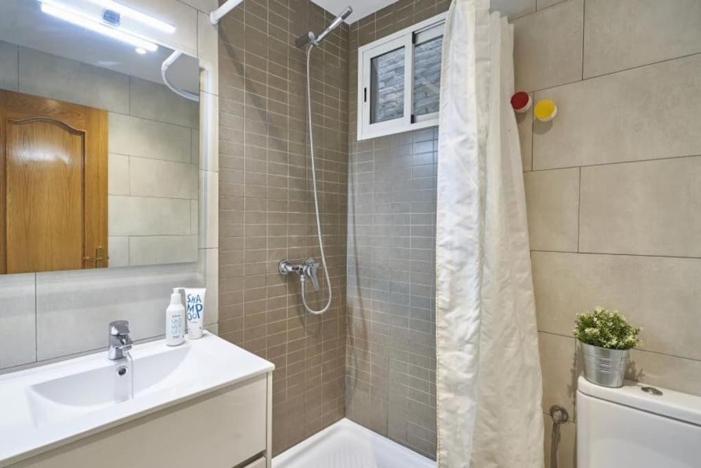 BeBarceloner Sants Apartments- 3 bedroom