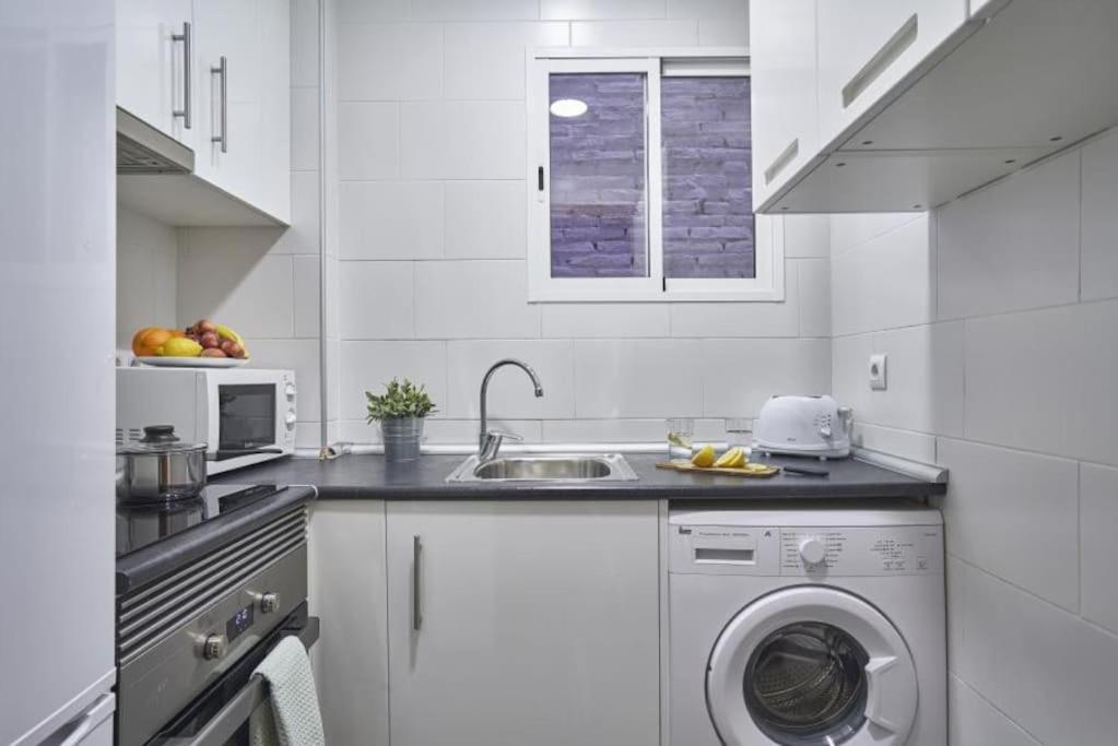 BeBarceloner Sants Apartments- 3 bedroom