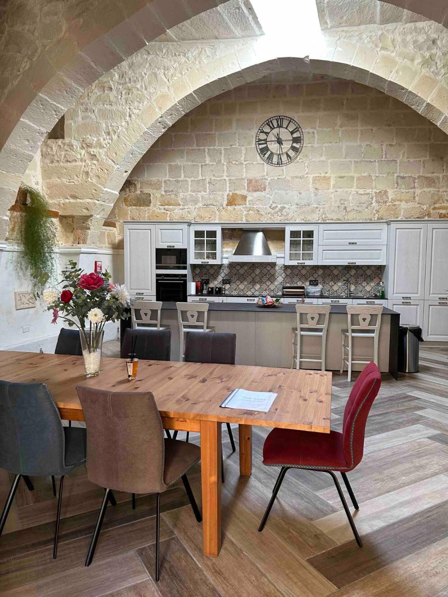 The Gem Farmhouse by Homely view 3