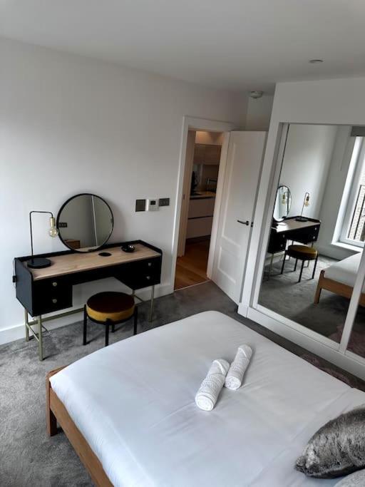Modern one bed flat soho photo 3