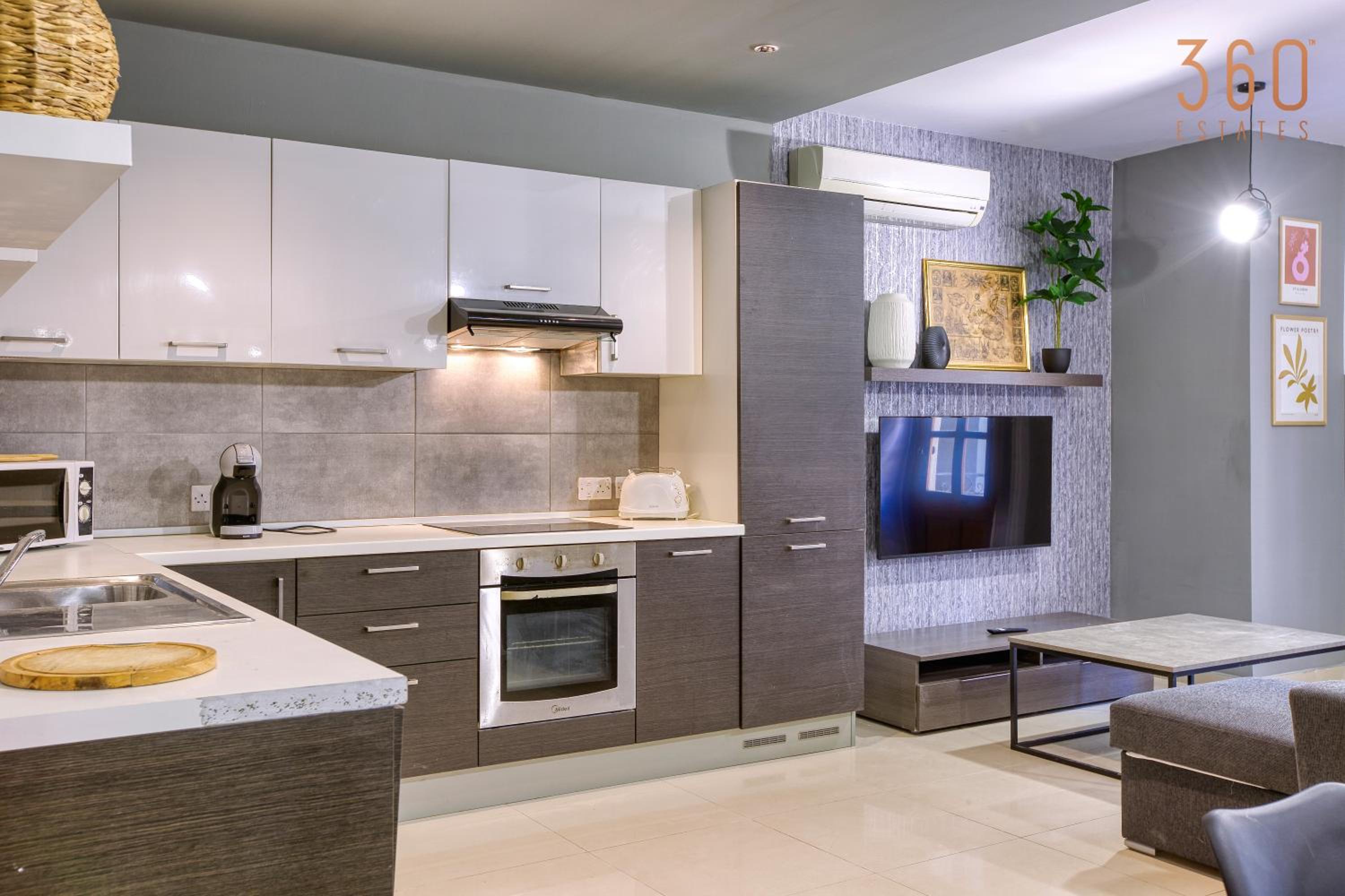 Cosy & Stylish 3BR home in the heart of St'Julians by 360 Estates photo 5