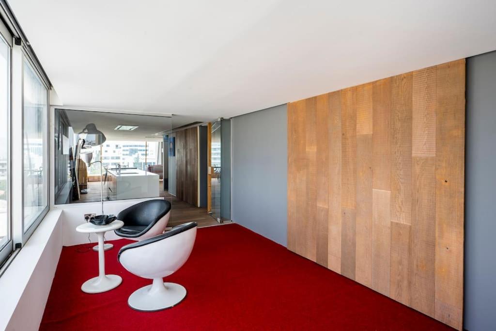 The Loft Penthouse in the Heart of City Center