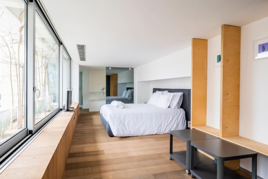 The Loft Penthouse in the Heart of City Center
