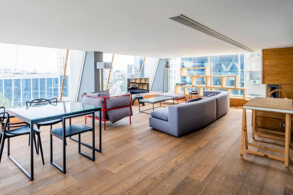 The Loft Penthouse in the Heart of City Center