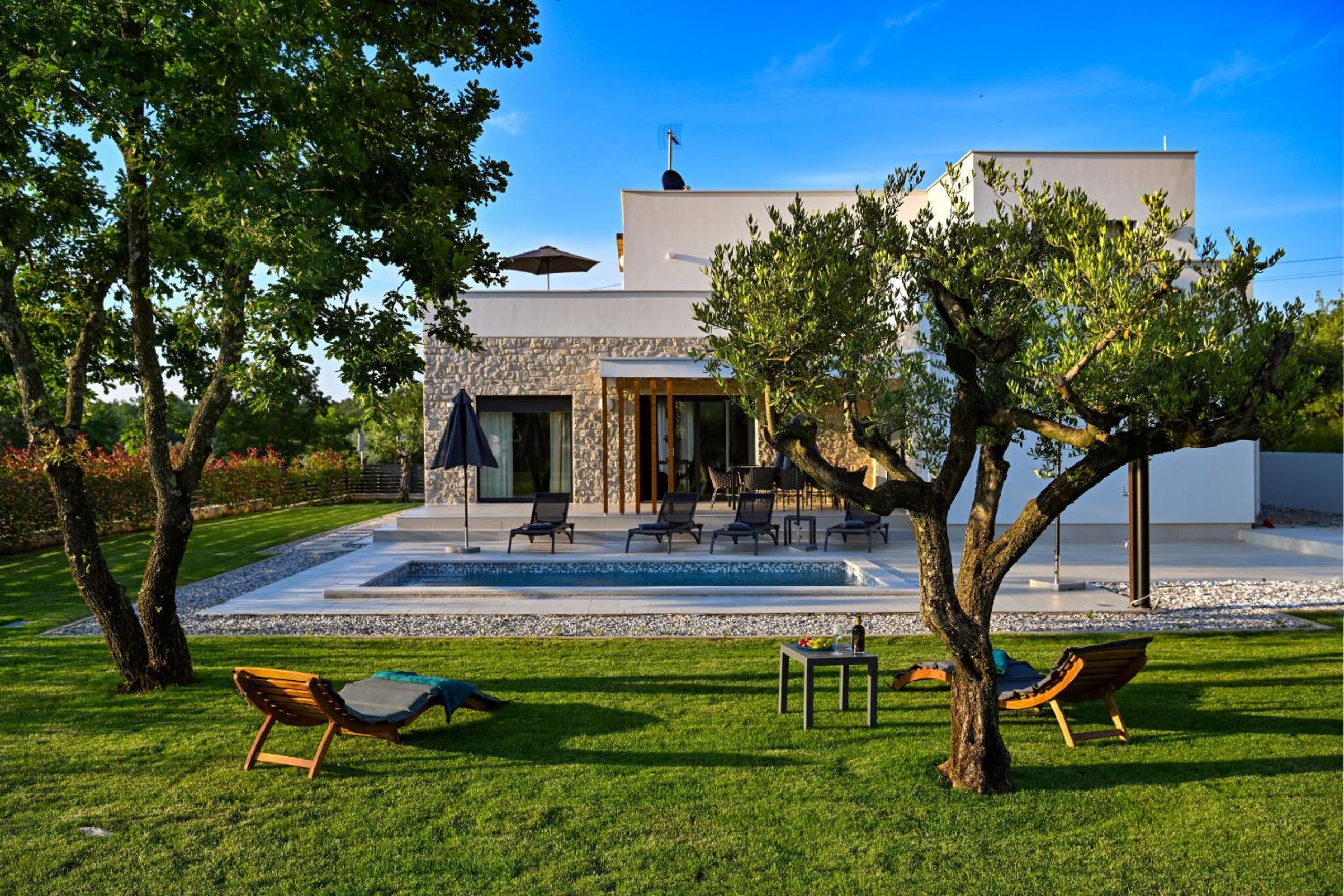 Villa Zanetta pet friendly near Poreč for 6 people with sea view & private pool view 5