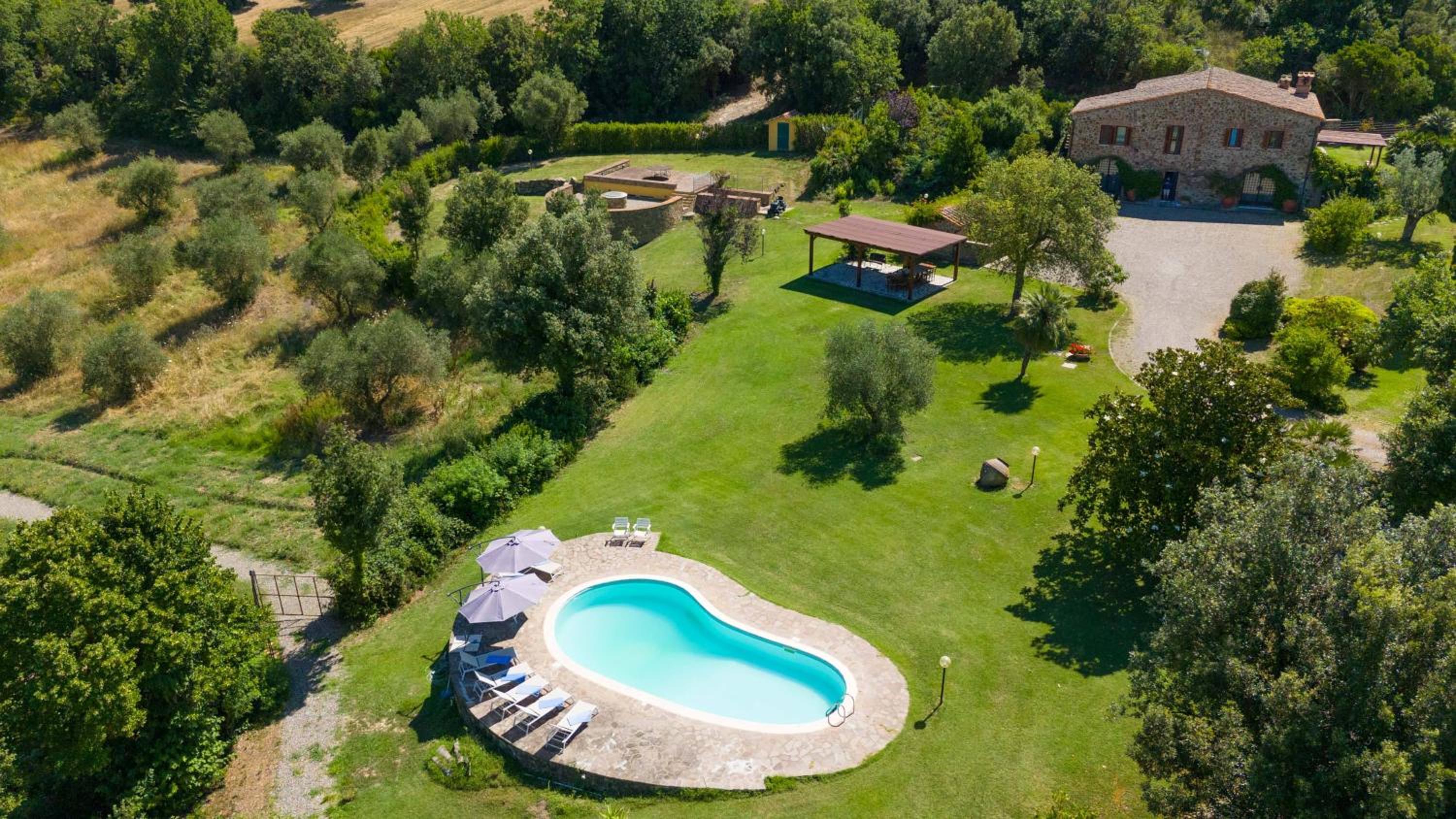Villa la Fornace by VacaVilla view 4