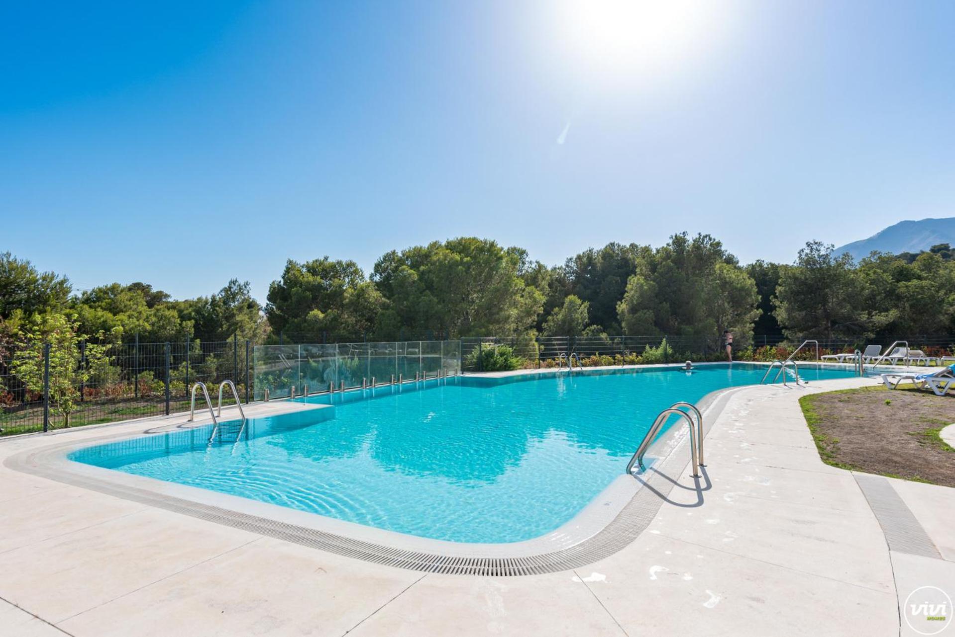 ViVi Homes - Gerrard, Terrace, Pool & Sea Vew