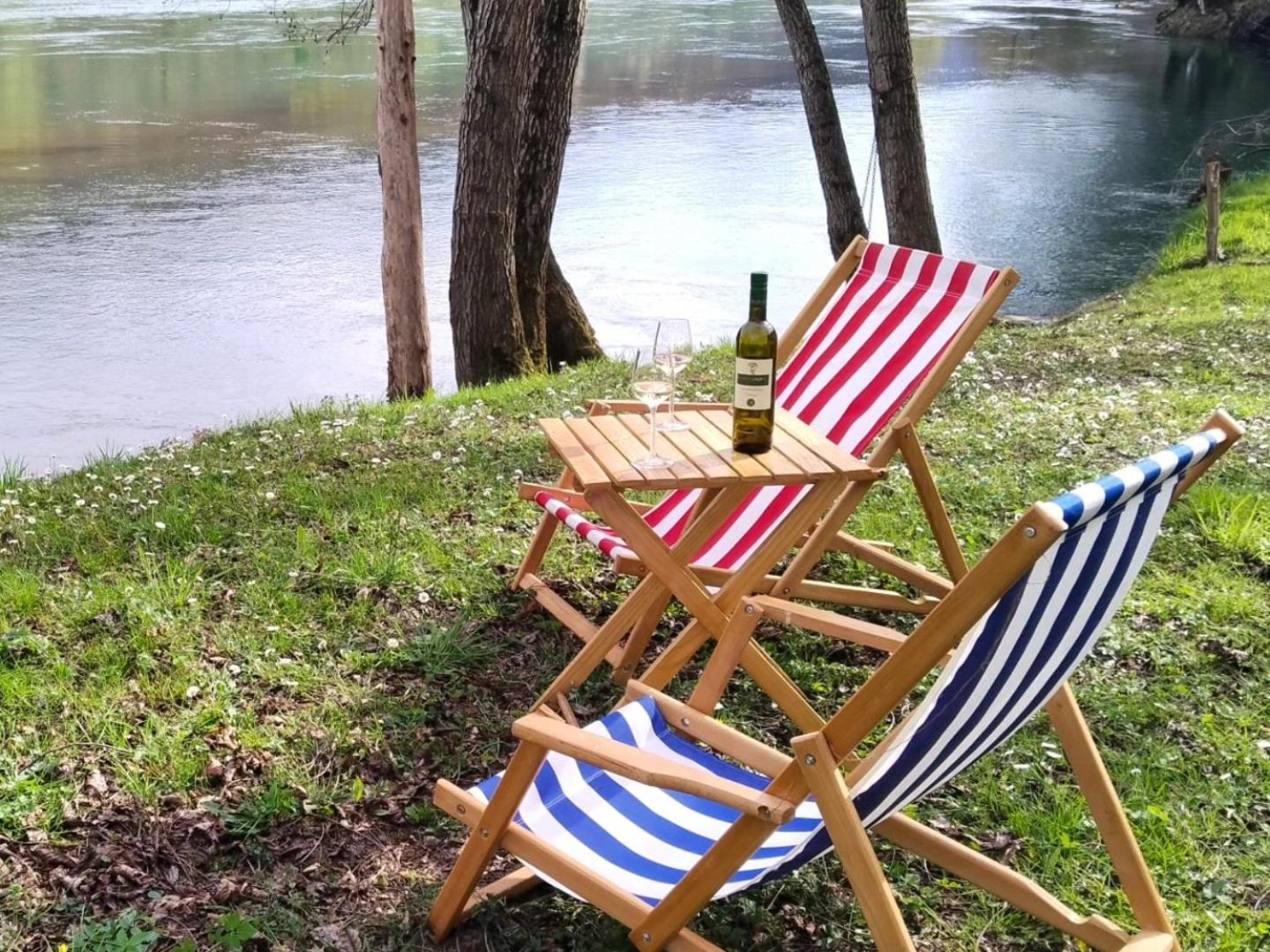 Vikendica na Drini DRINSKI ODMOR