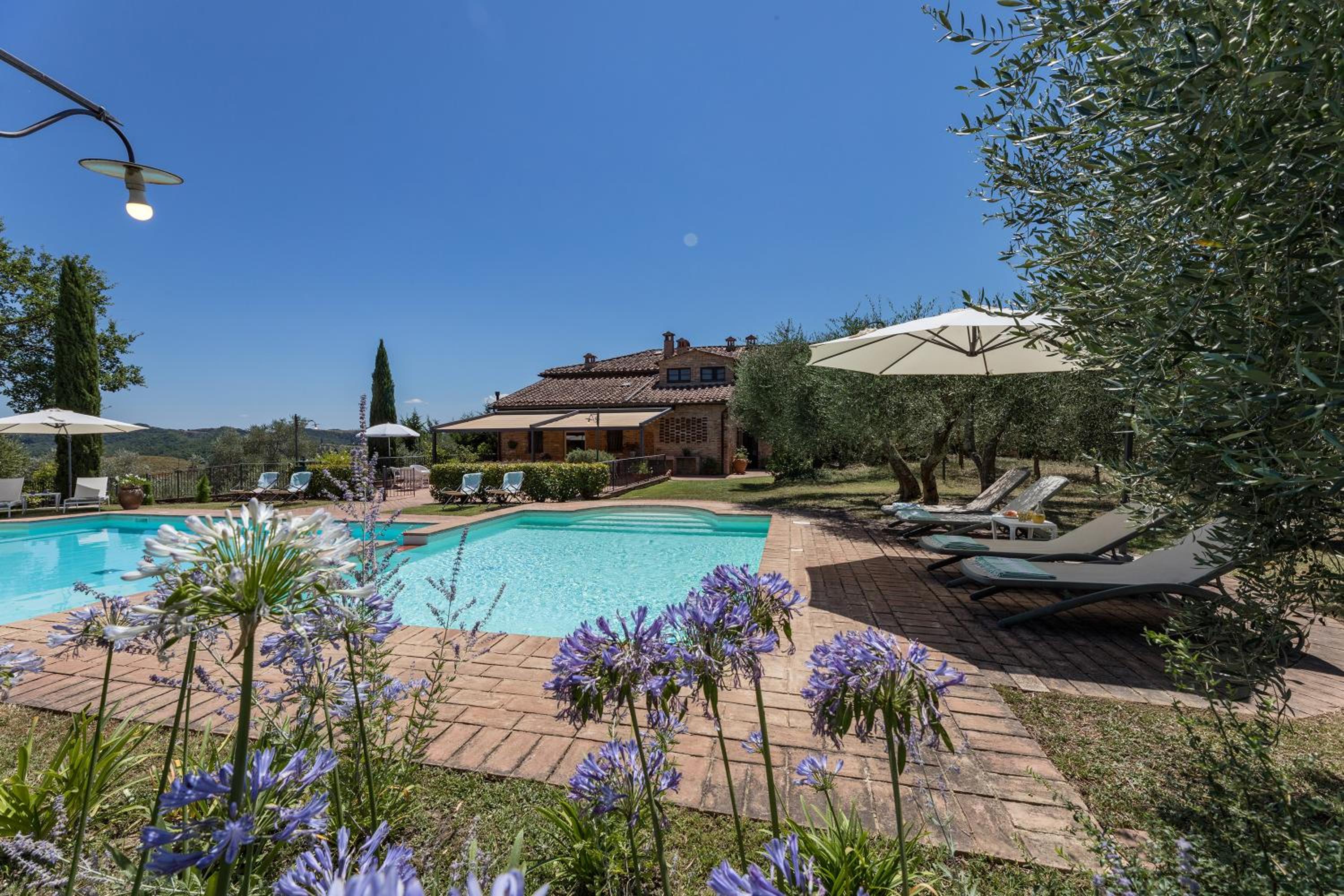 VILLA SAN NAZARIO 18&2, Emma Villas view 2